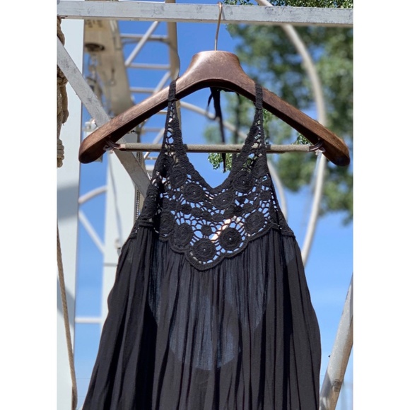 Embroidered Maxi Dress - Picture 2 of 2